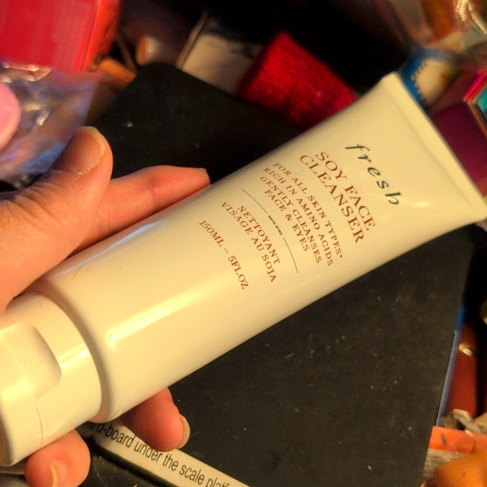 NEW FRESH Soy Face Cleanser For All Skin Rich In Amino Acids Types NWT NEW WITH